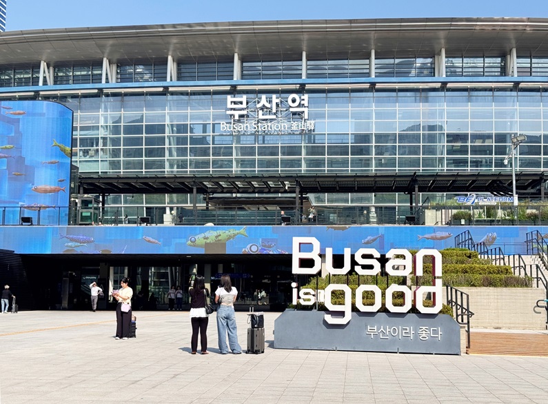 에디티지가 한국미생물·생명공학회 2025년 정기학술대회 참석을 위해 부산으로 향했습니다.